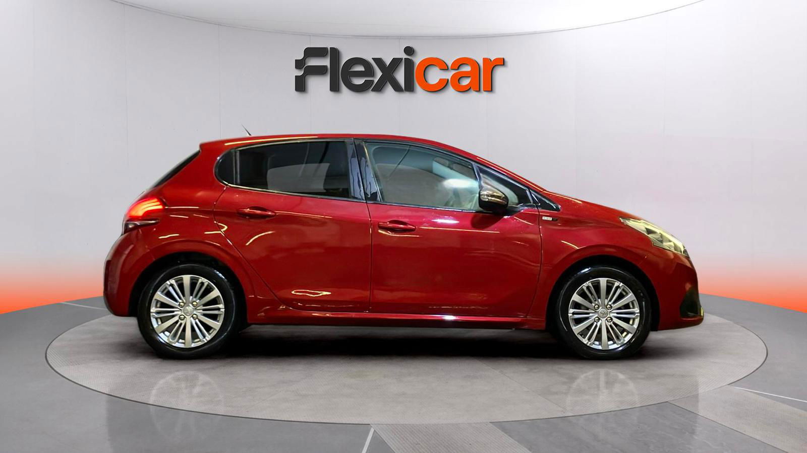 https://cdn-flexicar.caraffinity.it/public_appraisal_images_pro/images/stock/164570/raYQ5fimHy__WhatsApp Image 2025-06-30 at 12.41.28.jpeg